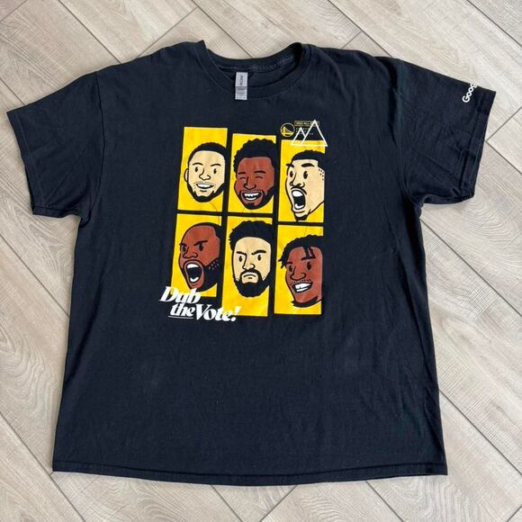 Gildan Other - Golden State Warriors NBA Dub The Vote Crewneck Mens 2023 Short Sleeves T's, XL